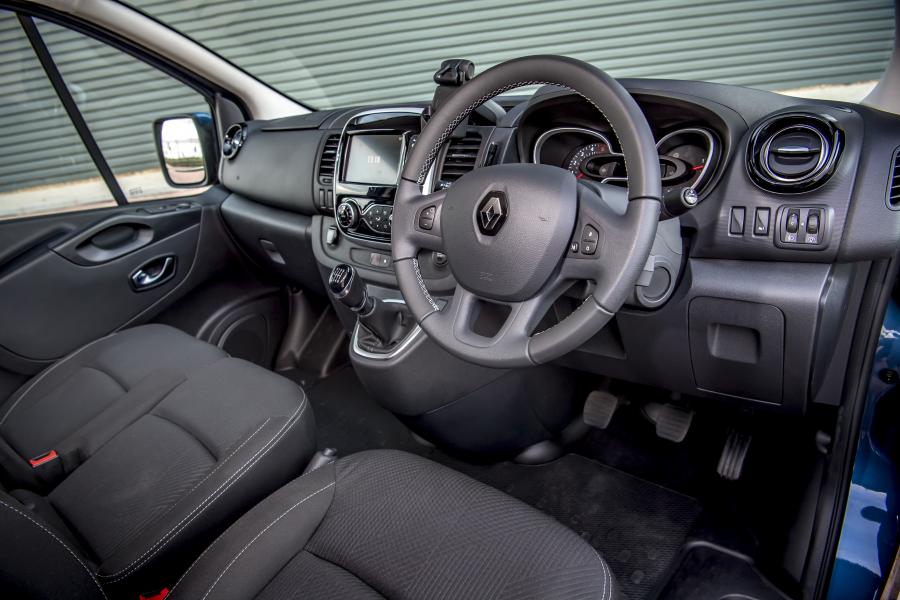 Интерьер Renault Trafic Van (X82) 2019 года  (UK) (фото 39 из 42)